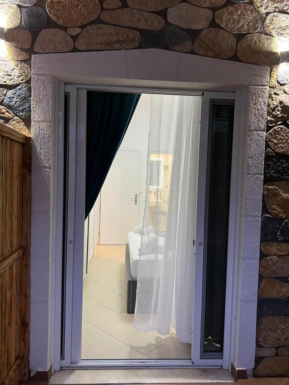 Vila Basho Sarandë Buitenkant foto