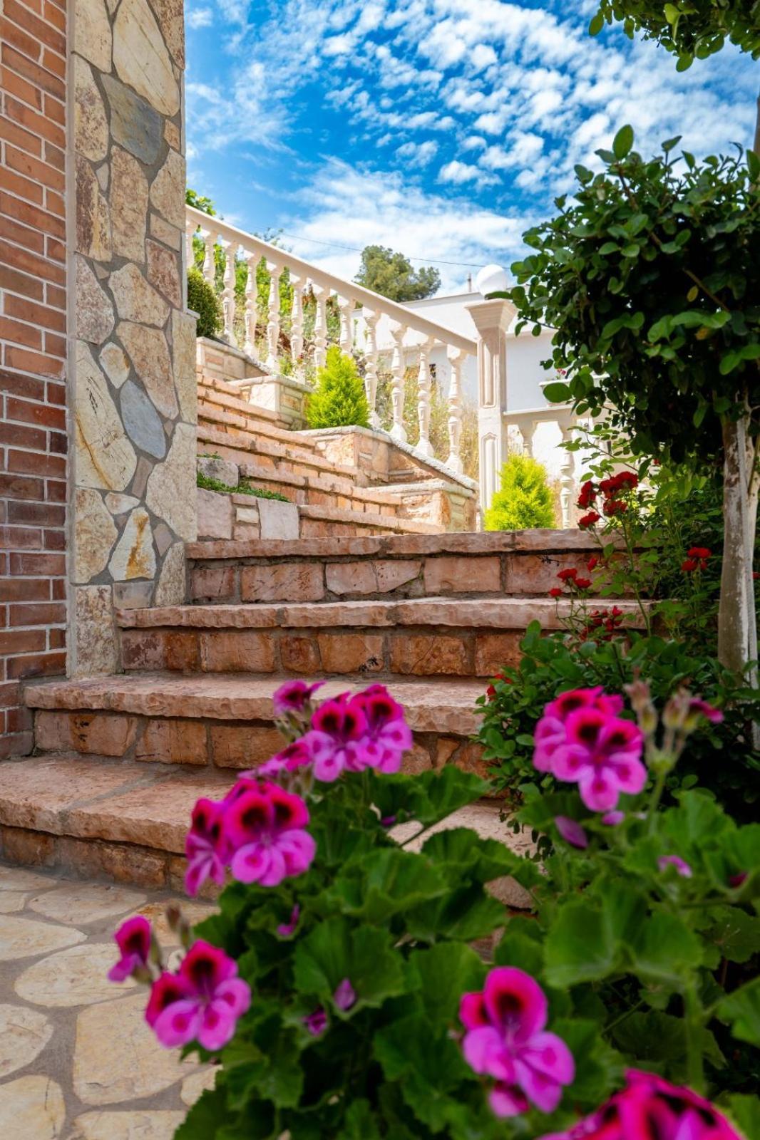 Vila Basho Sarandë Buitenkant foto
