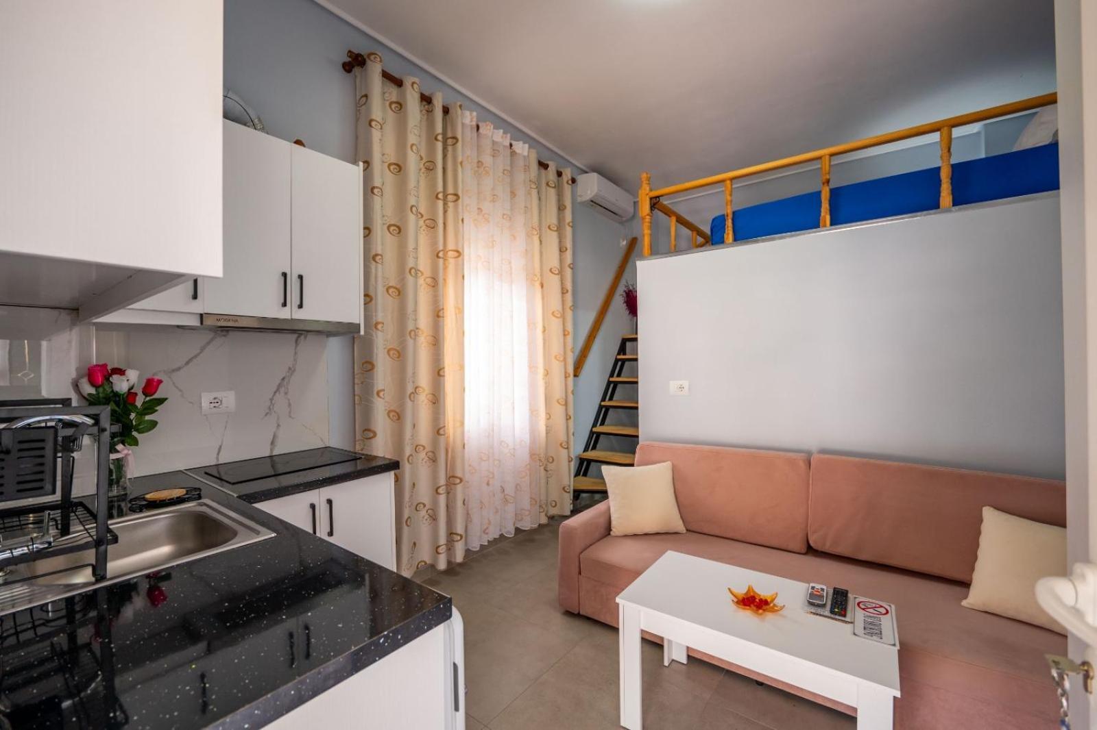 Vila Basho Sarandë Buitenkant foto