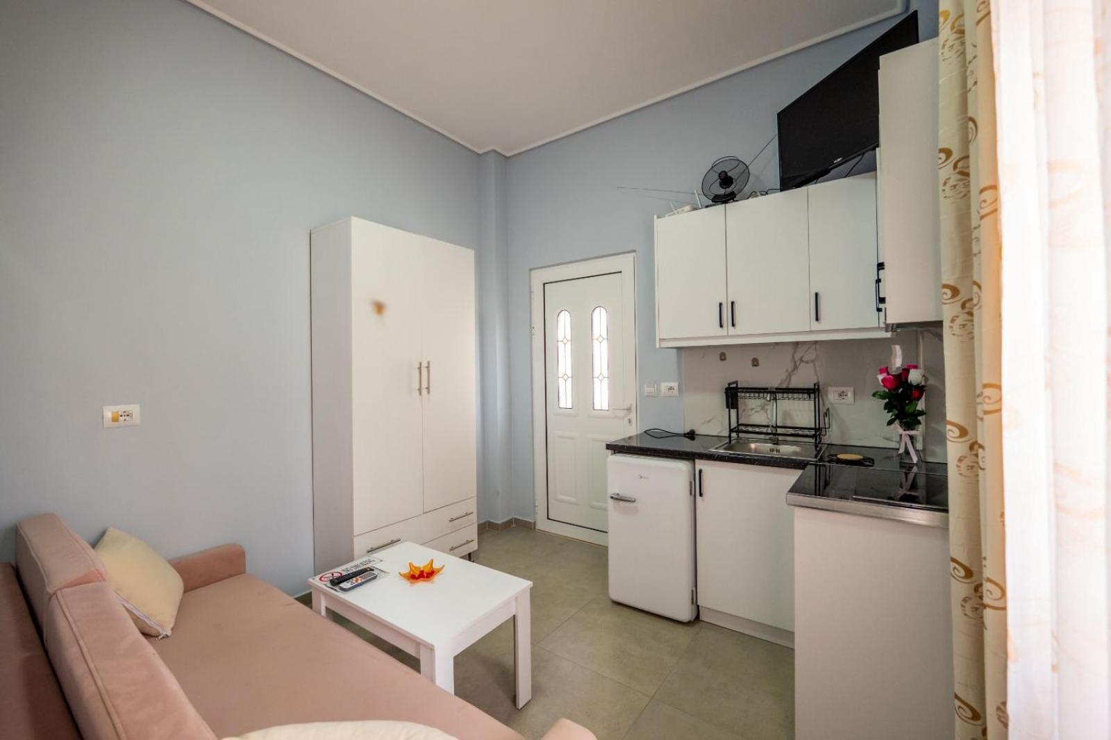 Vila Basho Sarandë Buitenkant foto