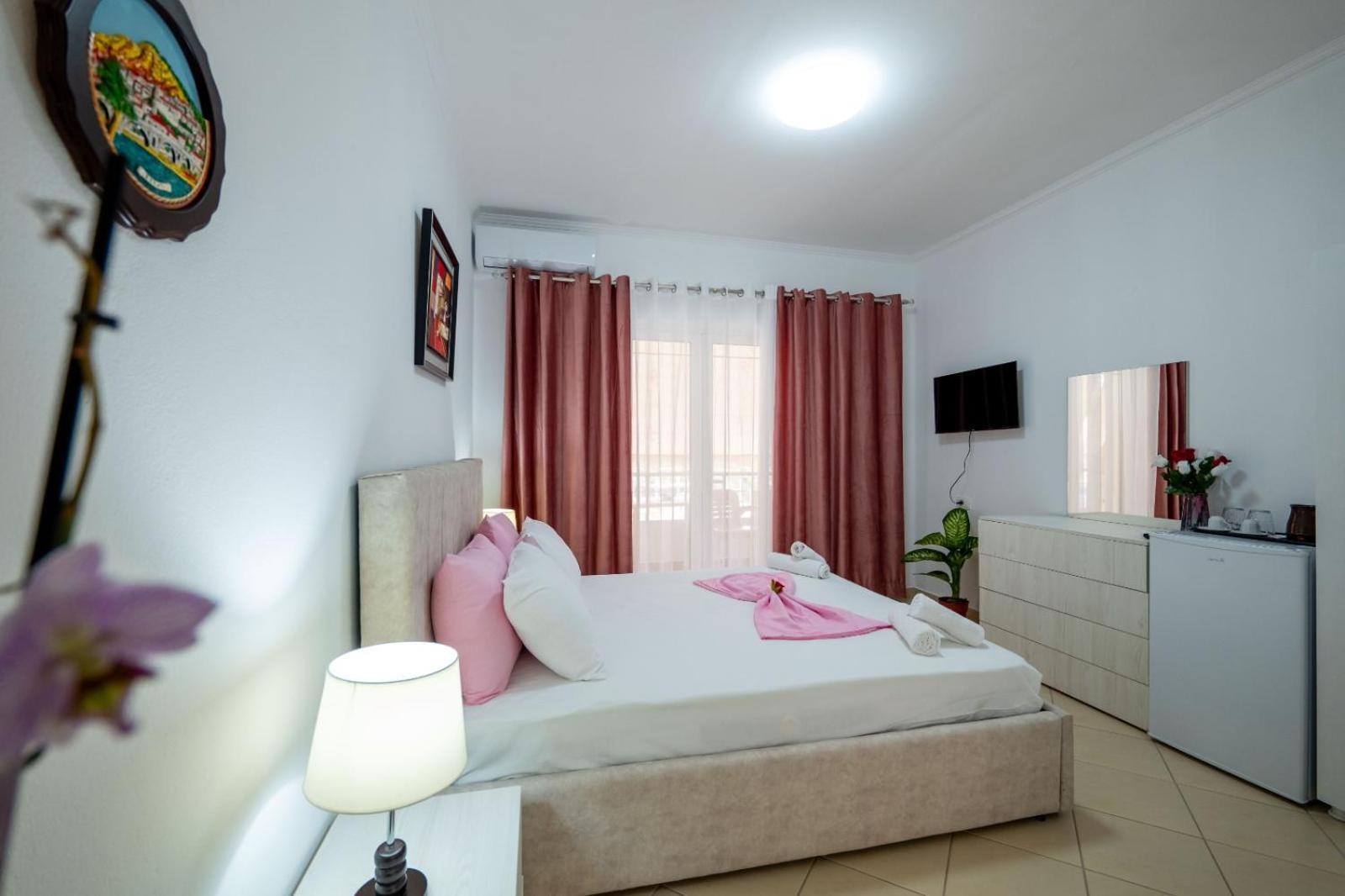 Vila Basho Sarandë Buitenkant foto