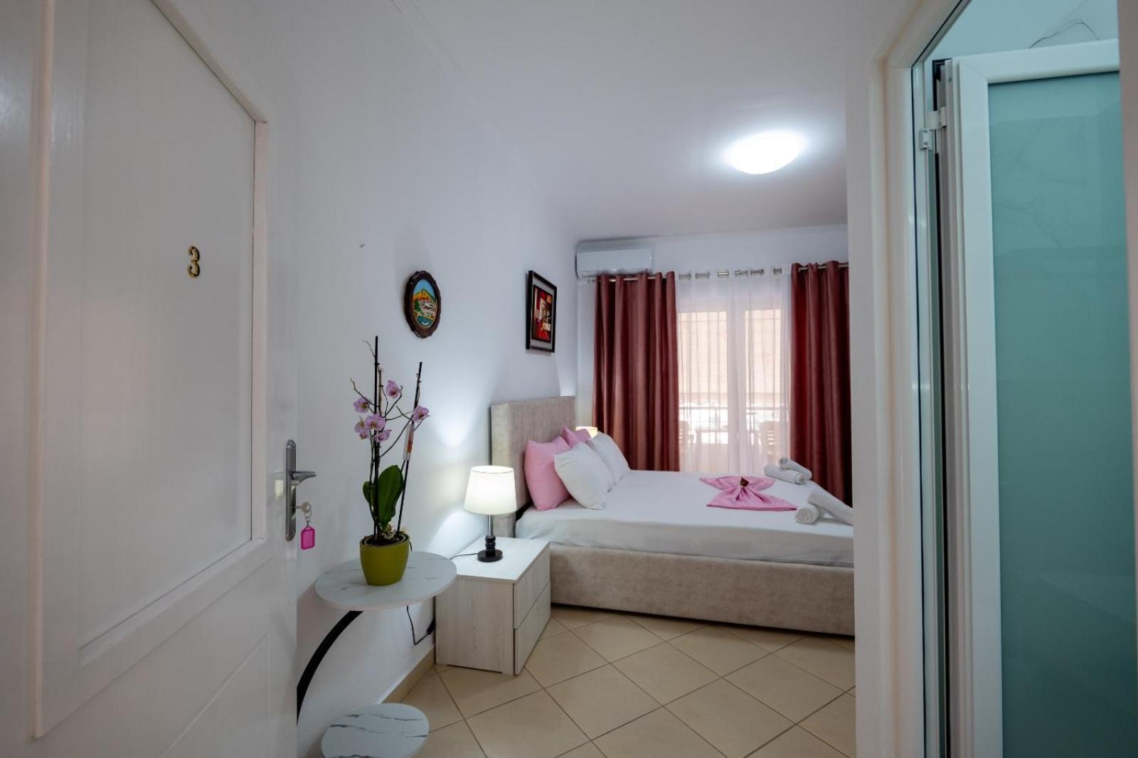 Vila Basho Sarandë Buitenkant foto